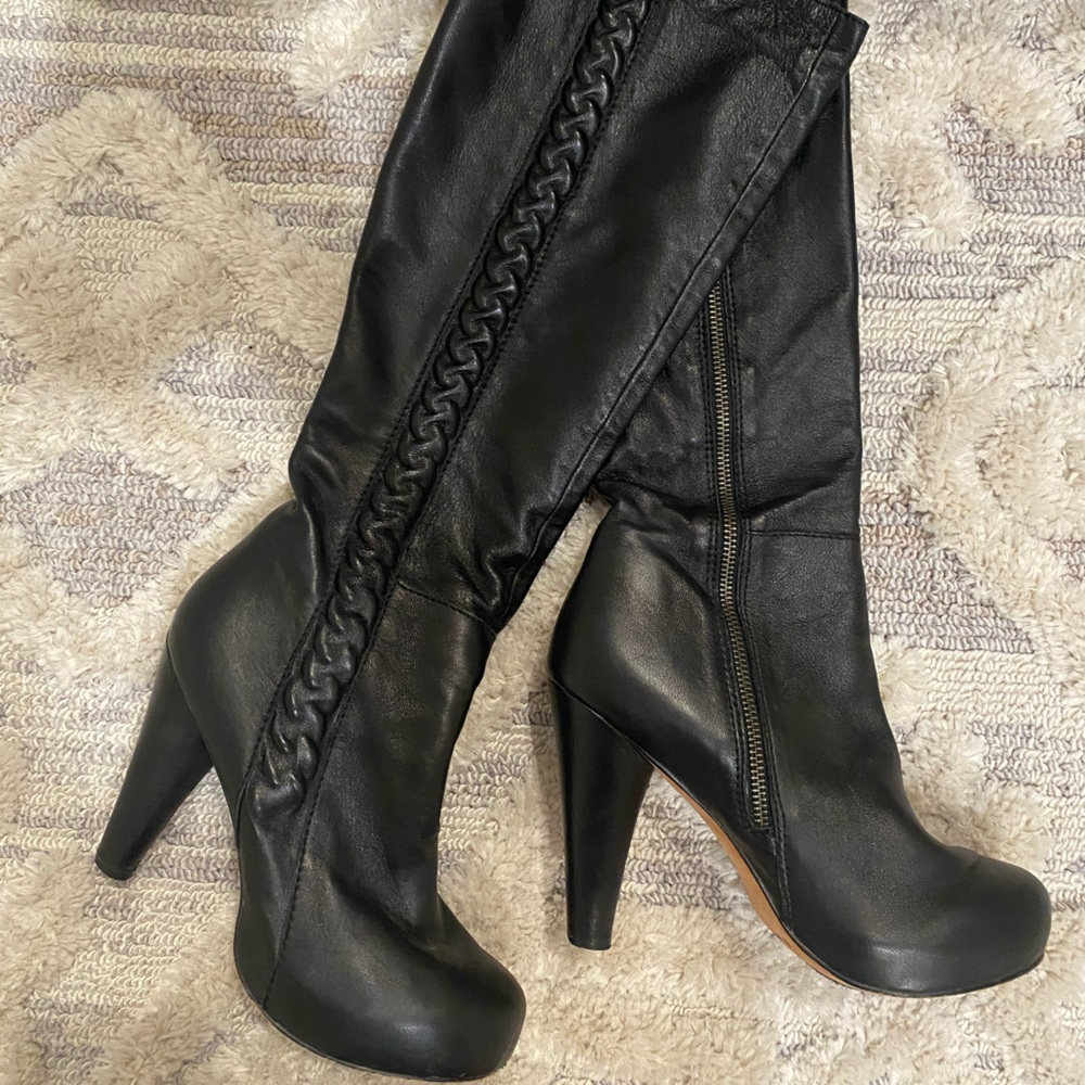Cynthia Vincent black leather platform boot
